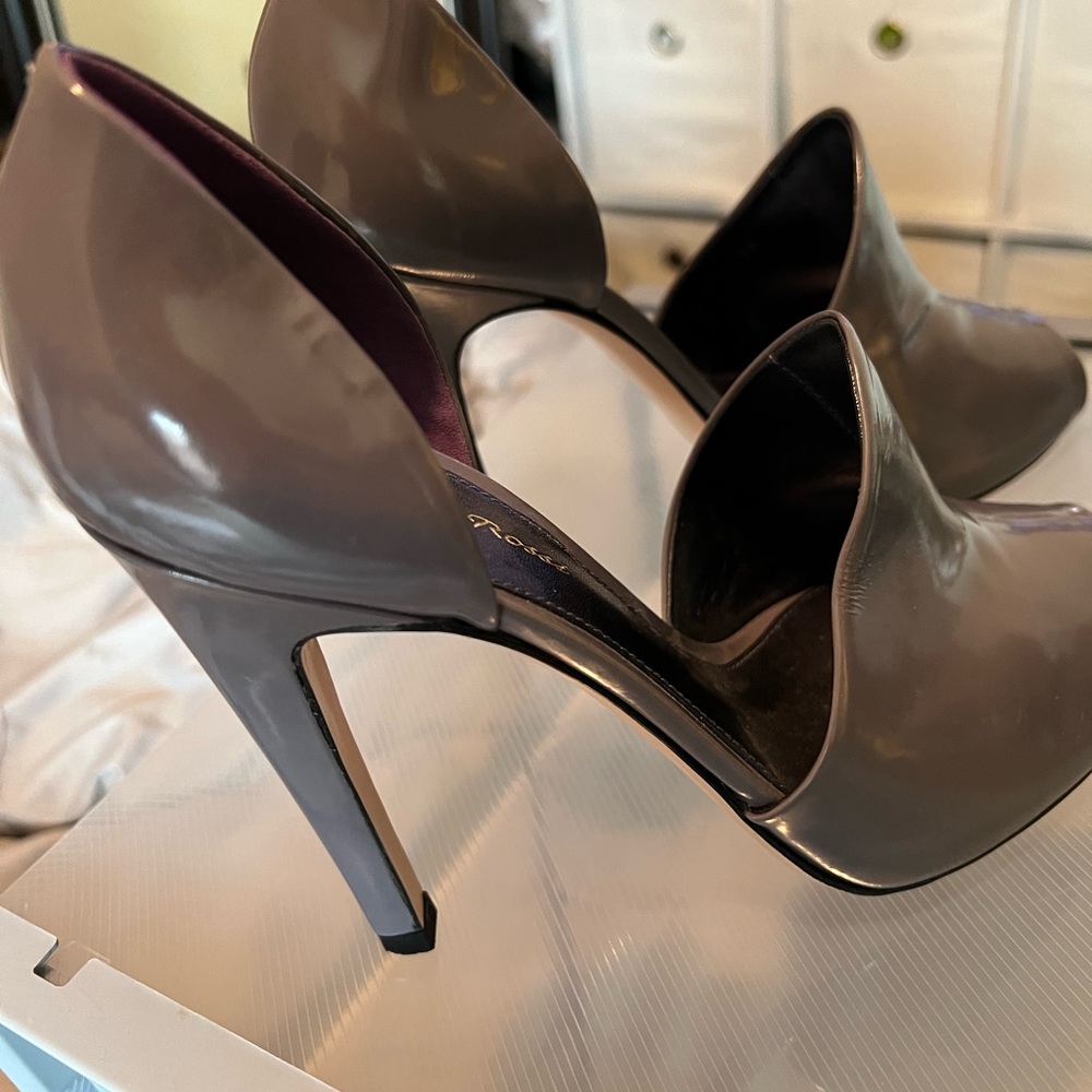 Beautiful patent leather gray heels